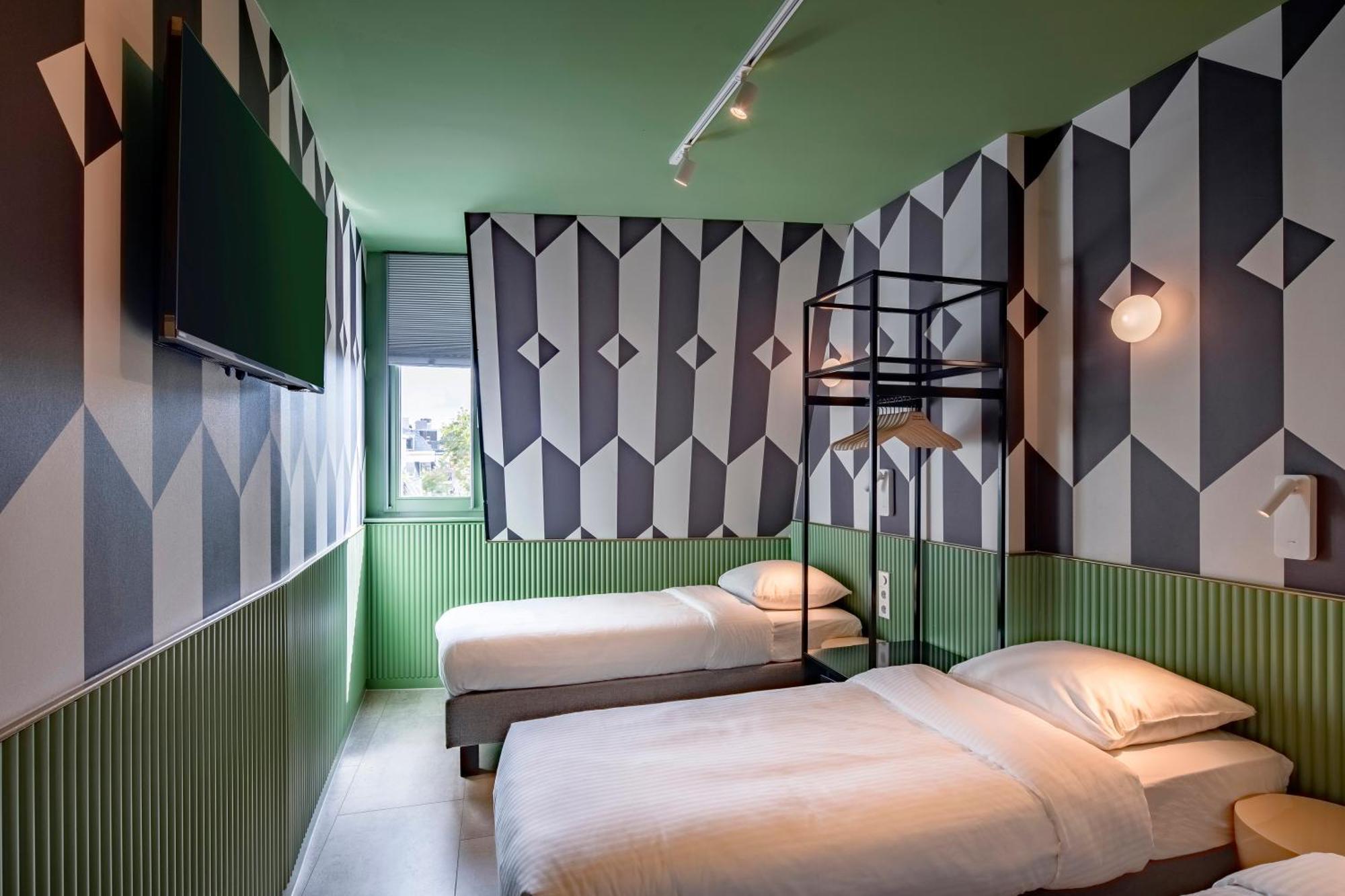 Tourist Inn Hotel Amszterdam Kültér fotó