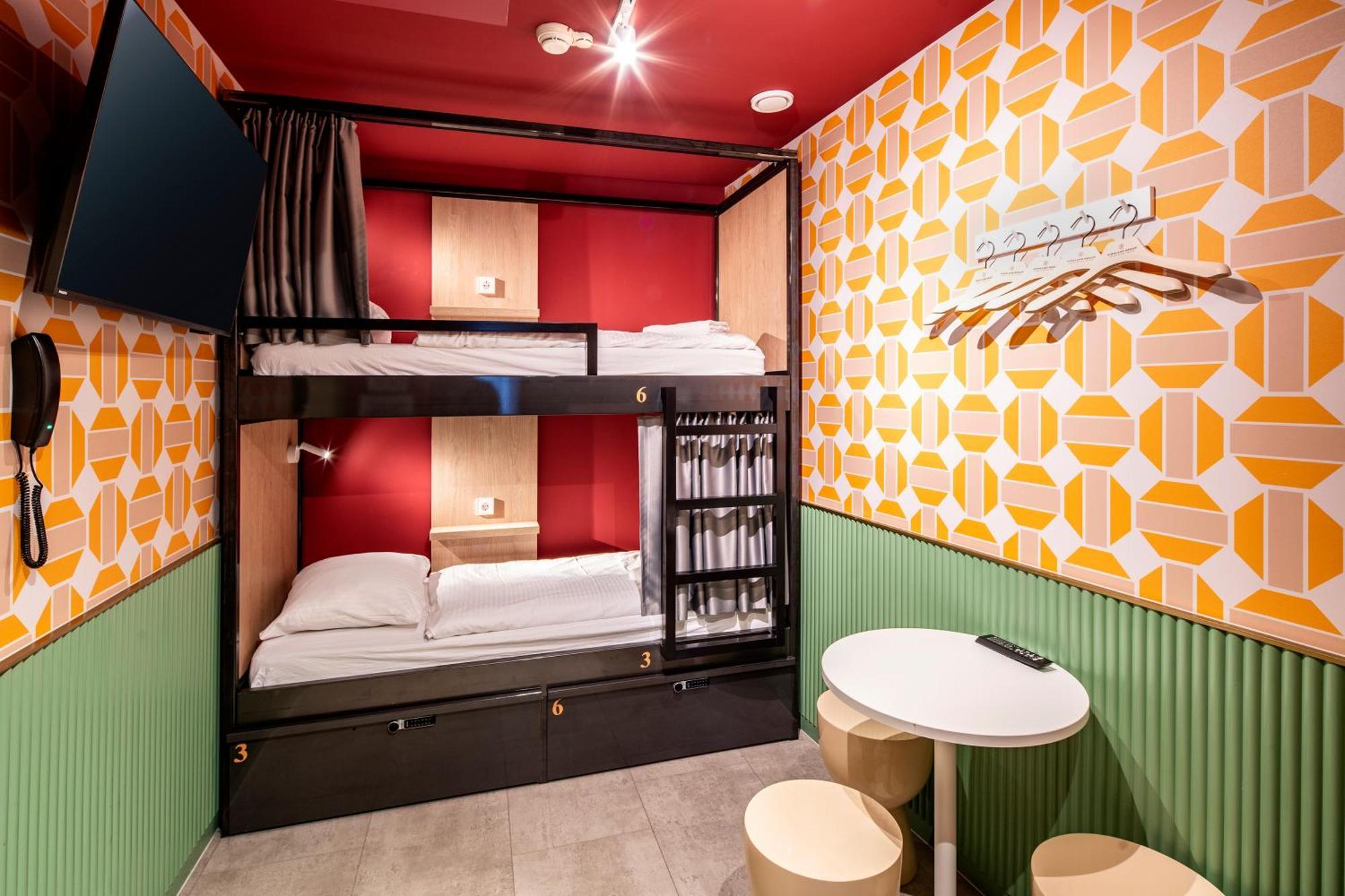 Tourist Inn Hotel Amszterdam Kültér fotó
