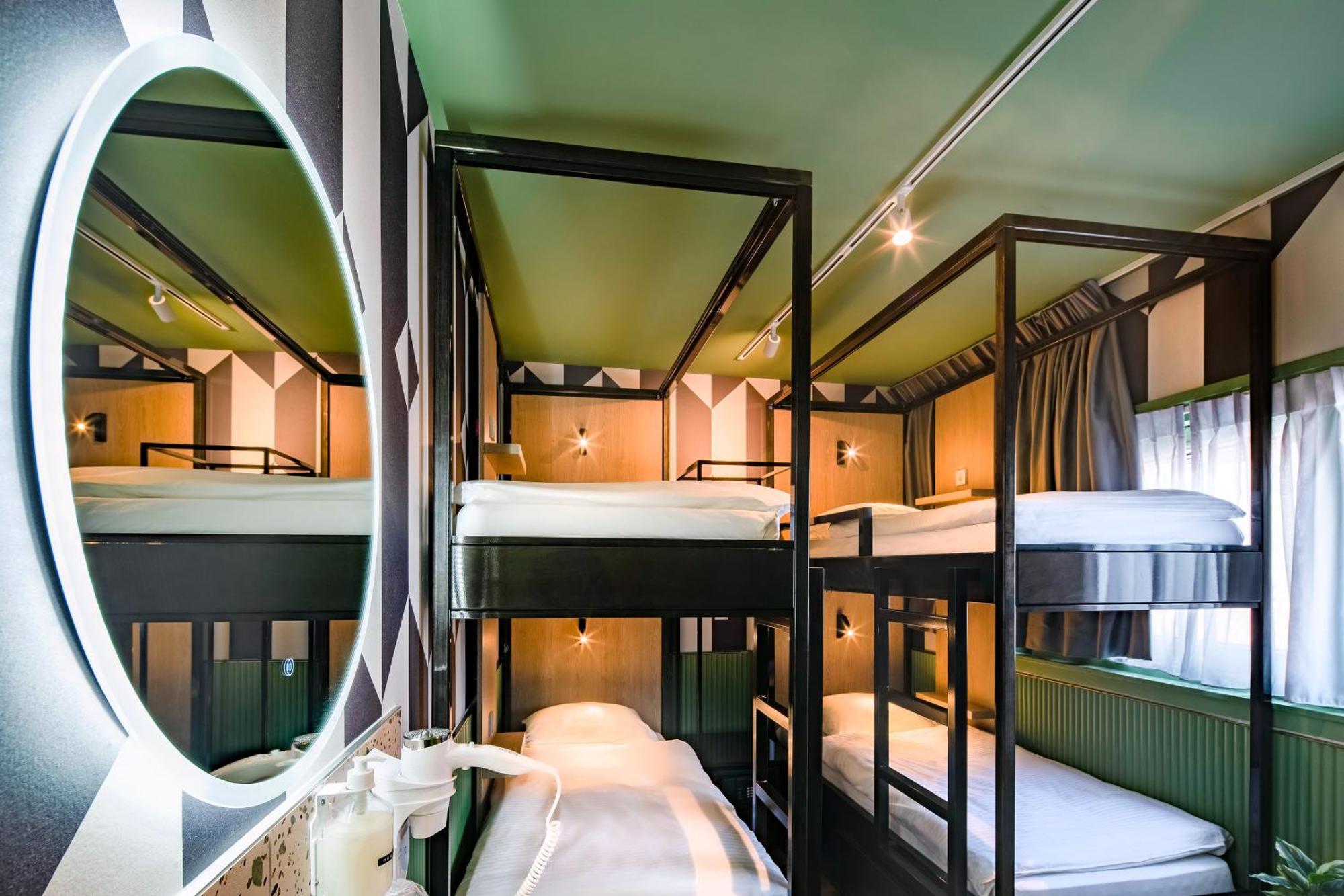 Tourist Inn Hotel Amszterdam Kültér fotó